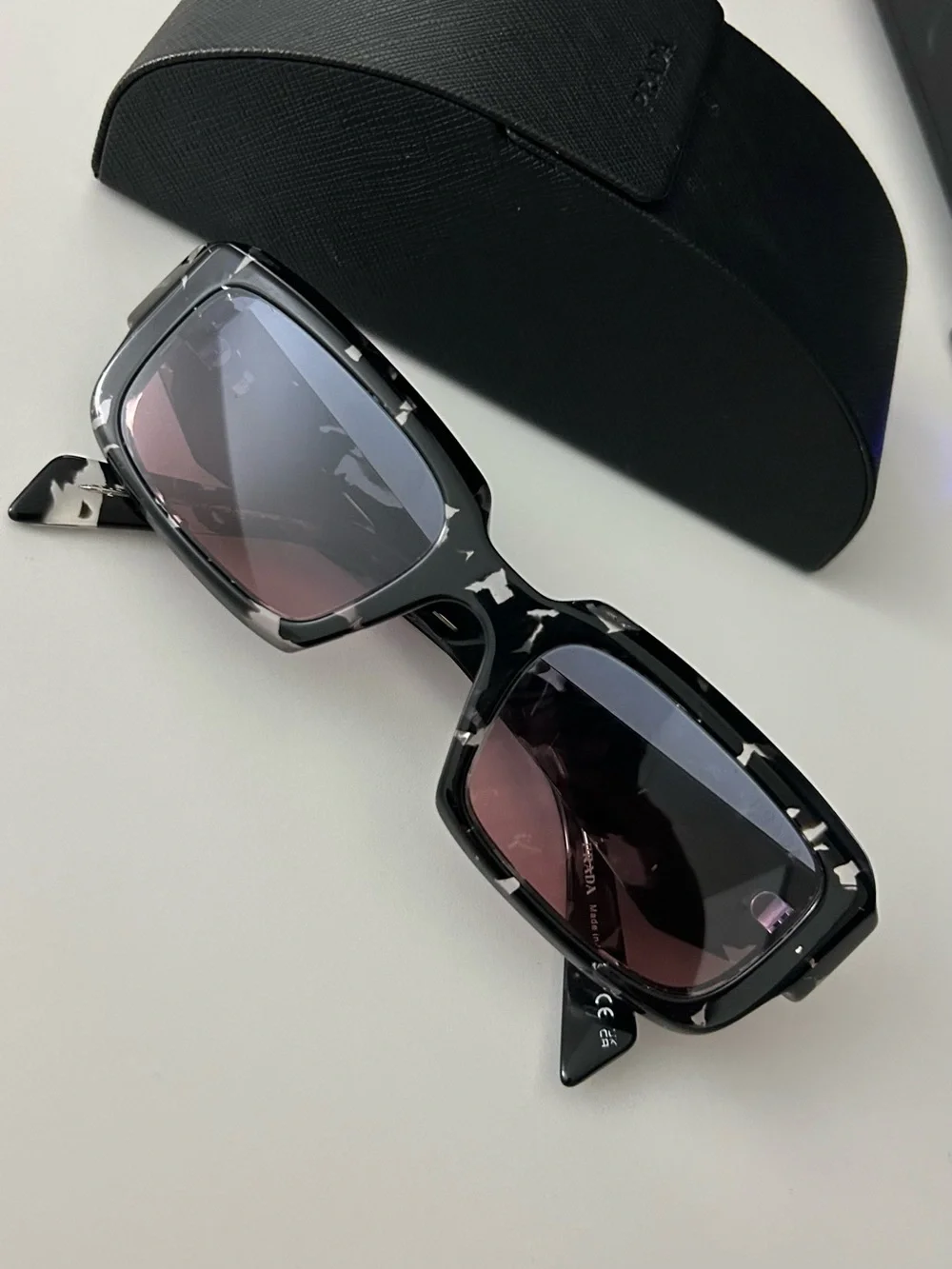 Authentic Prada Black Tortoiseshell Rectangular Sunglasses with Gradient Lenses